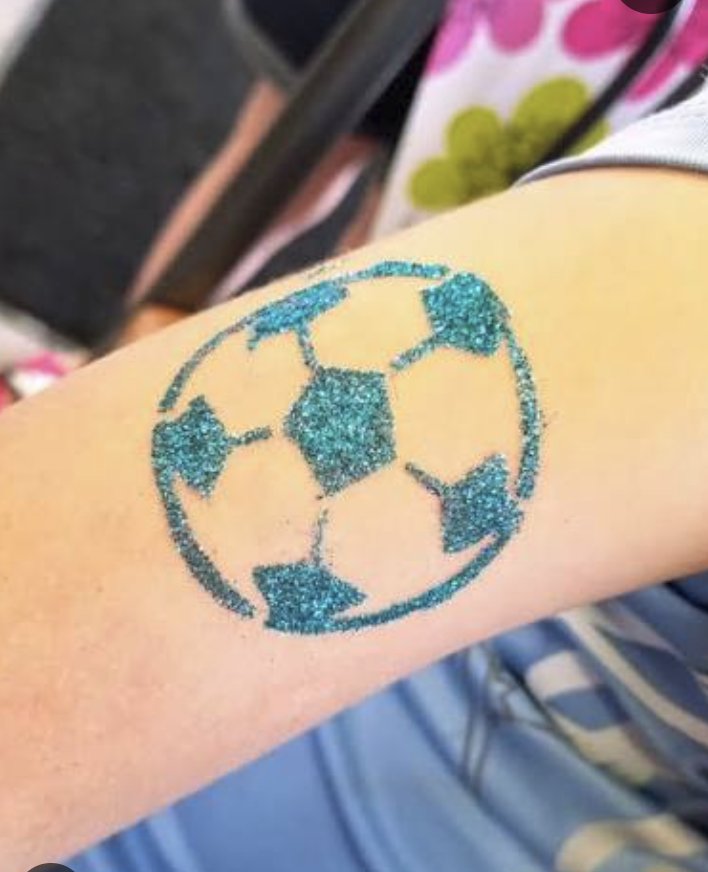Tatuaje stencil de araña y murciélago